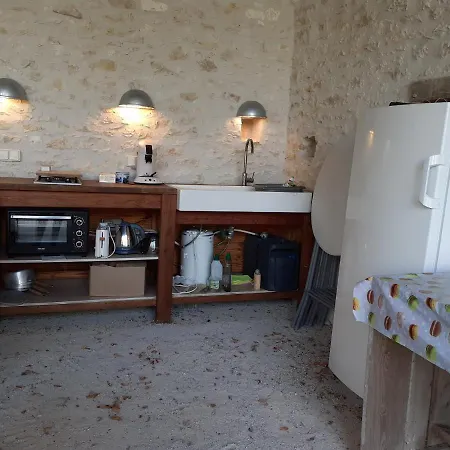 La Maisou-pastel Et Fleur Bed & Breakfast