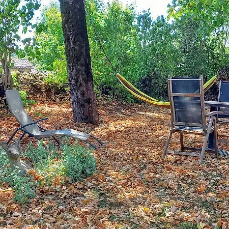 La Maisou-pastel Et Fleur Bed & Breakfast 3*