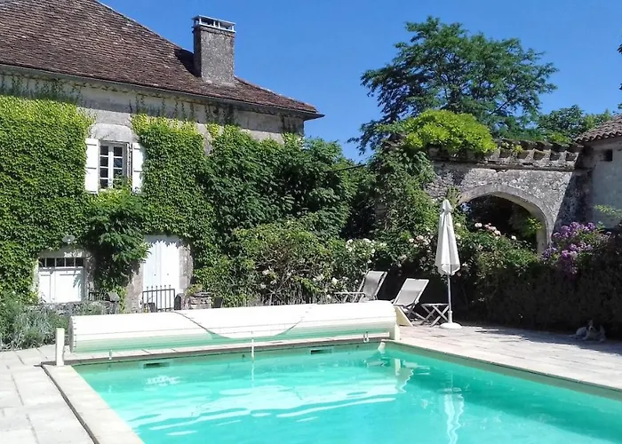 Oda ve Kahvaltı La Maisou-pastel Et Fleur