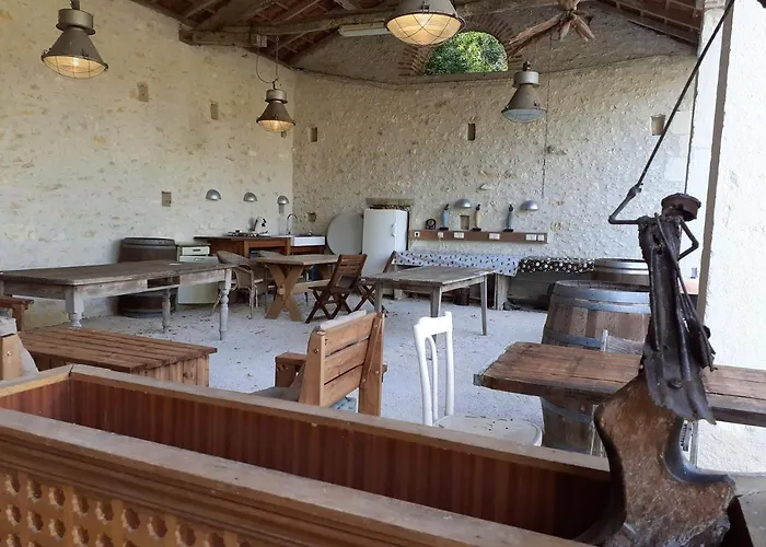 Oda ve Kahvaltı La Maisou-pastel Et Fleur Sérignac