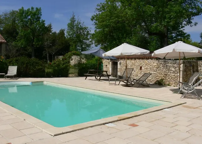 La Maisou-pastel Et Fleur Oda ve Kahvaltı Sérignac