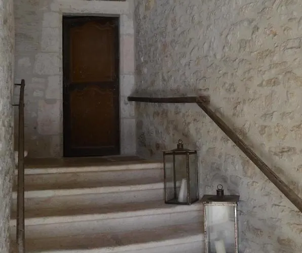 Oda ve Kahvaltı La Maisou-pastel Et Fleur